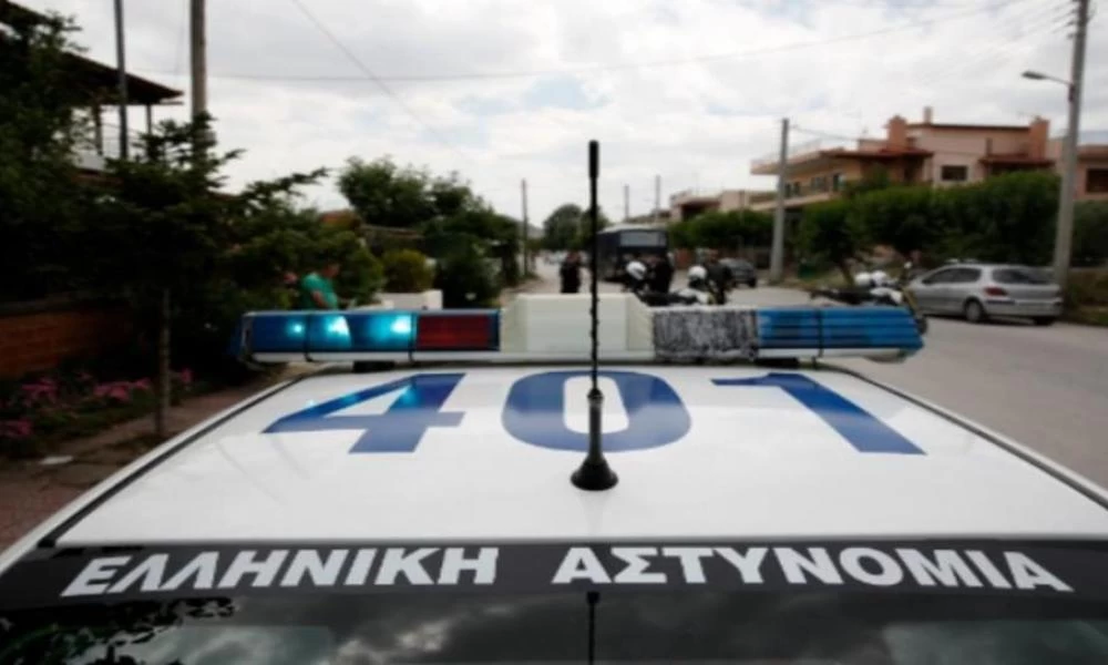 Επεισοδιακή καταδίωξη στην Κρήτη: Φορτηγάκι εμβόλισε περιπολικό